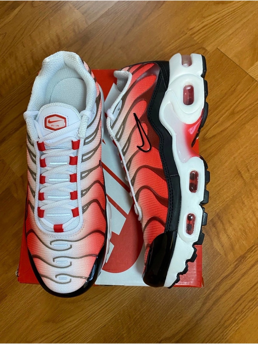 New boys girls Sz 5Y Nike Air Max Plus